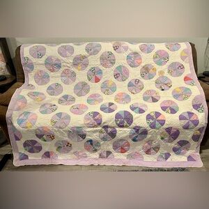 Vintage Antique Dresden plate quilt handmade hand sewn flour feed sack 1930โs